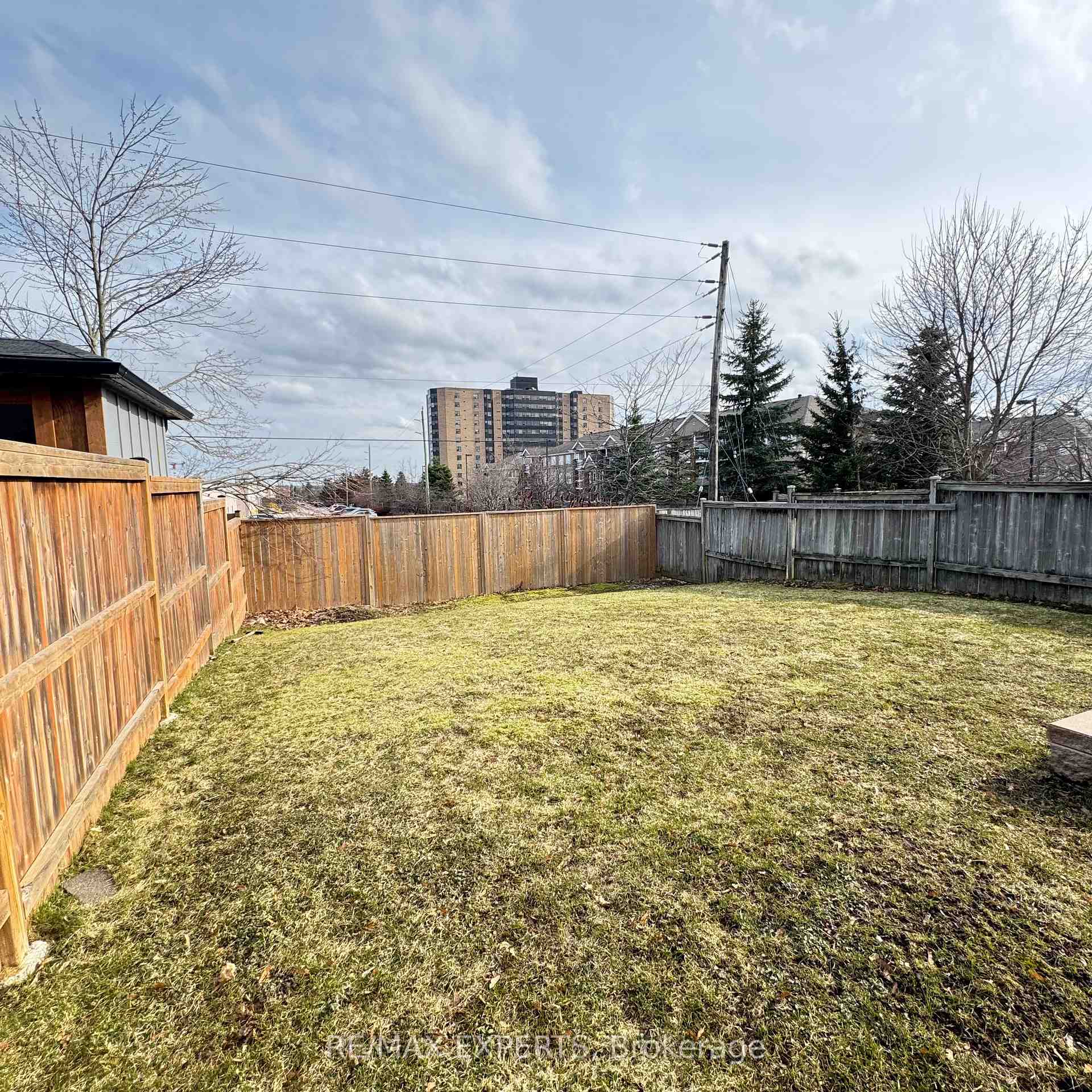 Photo 4 of 25 Argyle Road, Barrie, Sunnidale — HOMEH