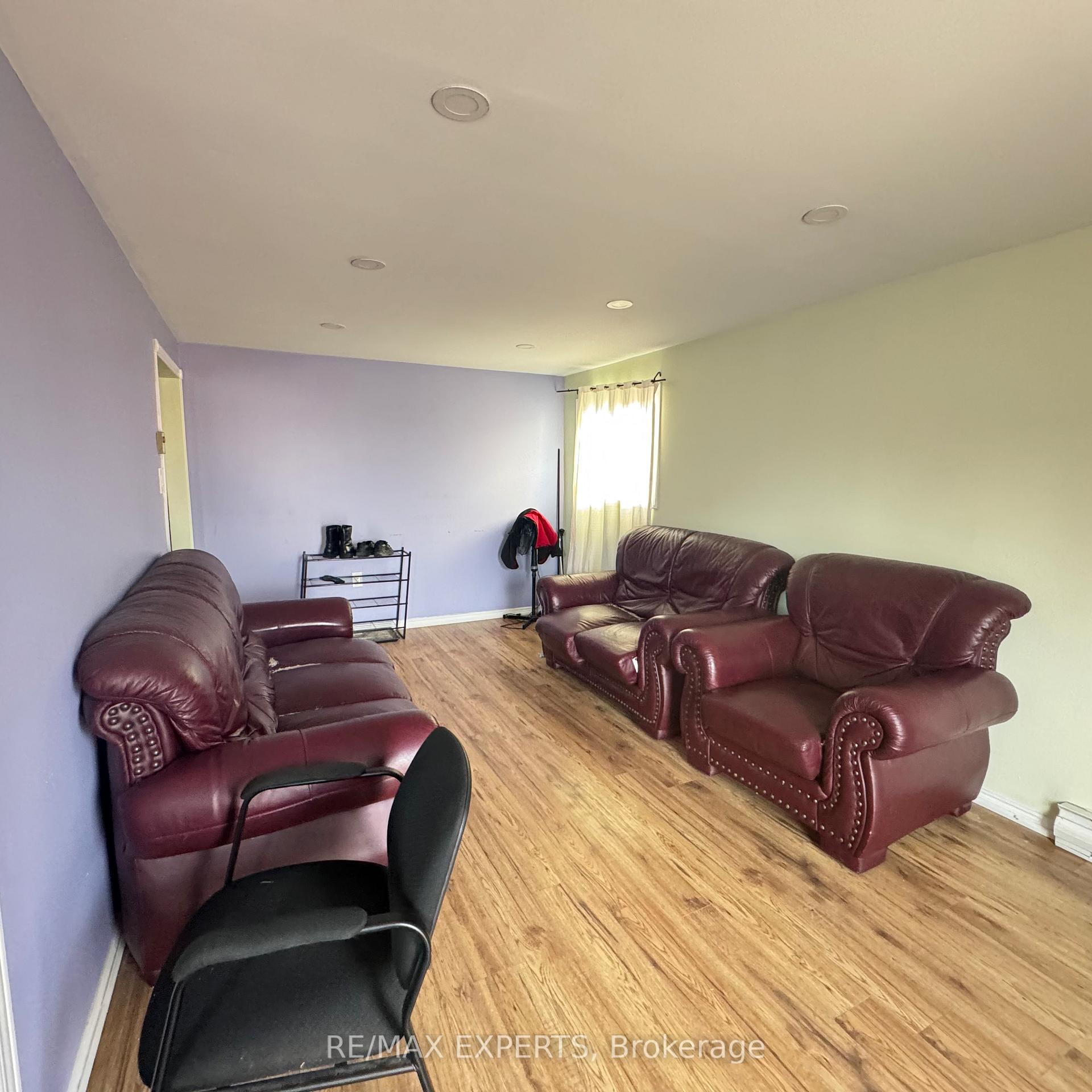 Photo 8 of 25 Argyle Road, Barrie, Sunnidale — HOMEH