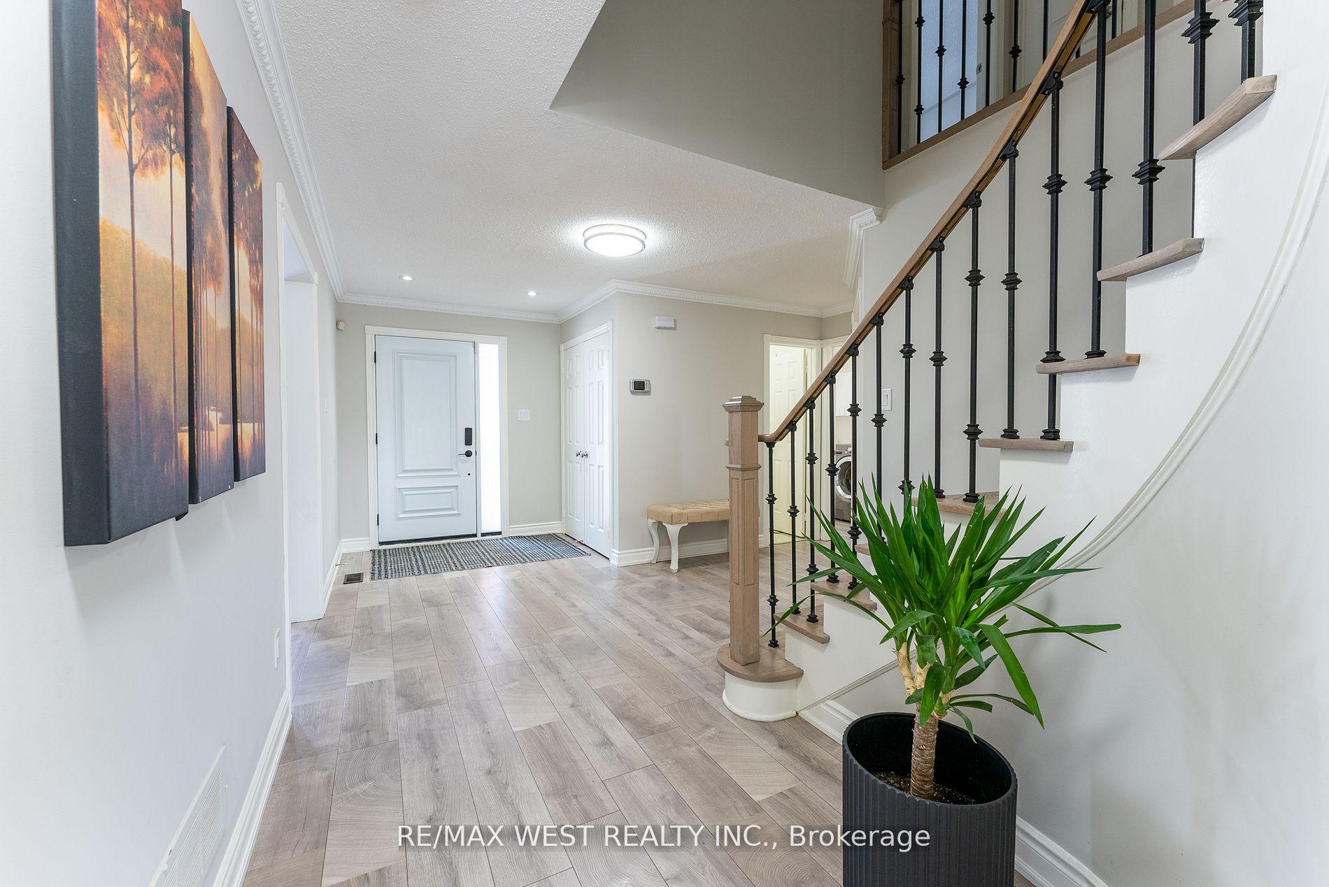 Photo 16 of 37 Whitbread Avenue, Caledon, Bolton East — HOMEH