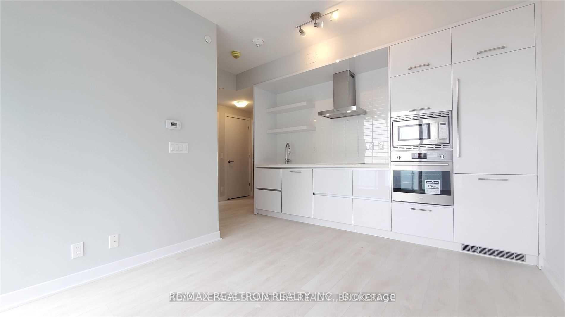Photo 1 of Unit 3007, 2221 Yonge Street, Toronto, Mount Pleasant West — HOMEH