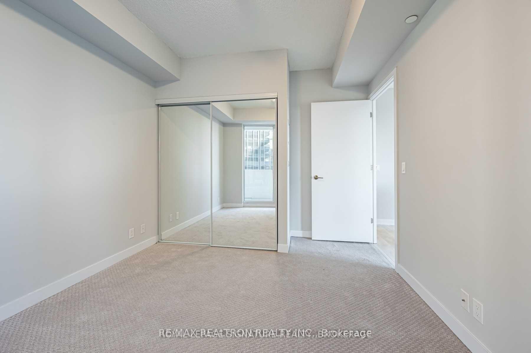 Photo 7 of Unit 3007, 2221 Yonge Street, Toronto, Mount Pleasant West — HOMEH