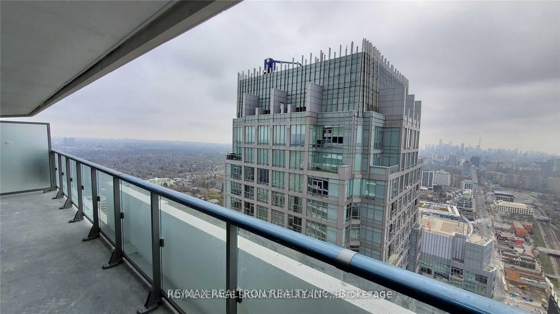 Photo 6 of Unit 3007, 2221 Yonge Street, Toronto, Mount Pleasant West — HOMEH