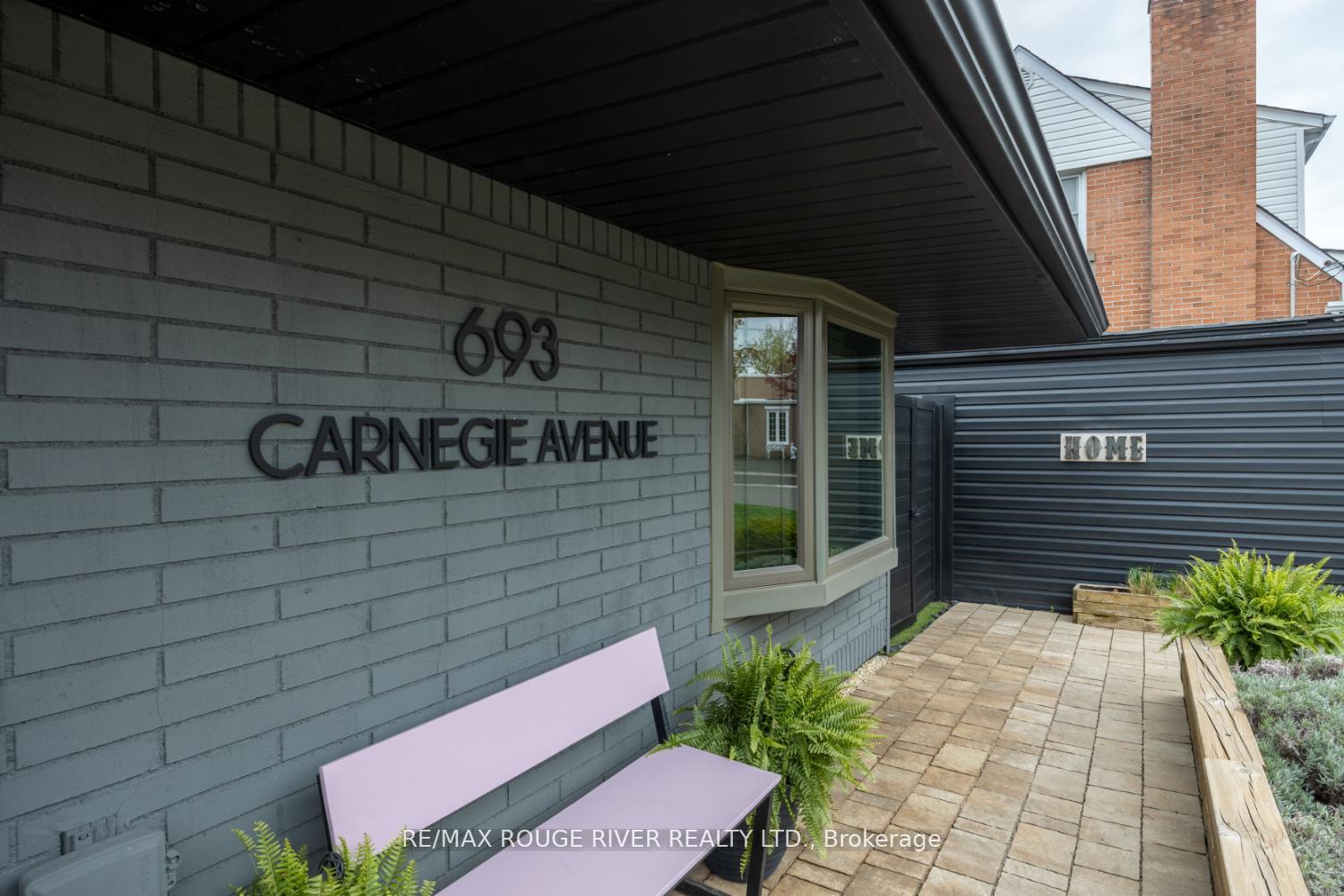 Photo 2 of 693 Carnegie Avenue, Oshawa, O'Neill — HOMEH