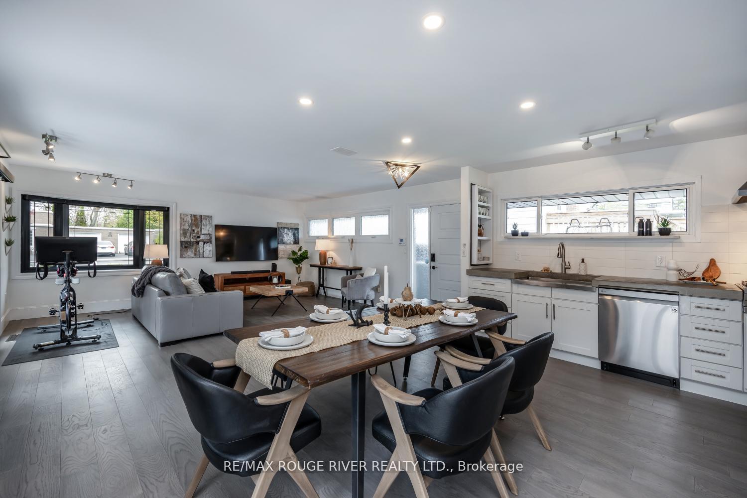 Photo 24 of 693 Carnegie Avenue, Oshawa, O'Neill — HOMEH