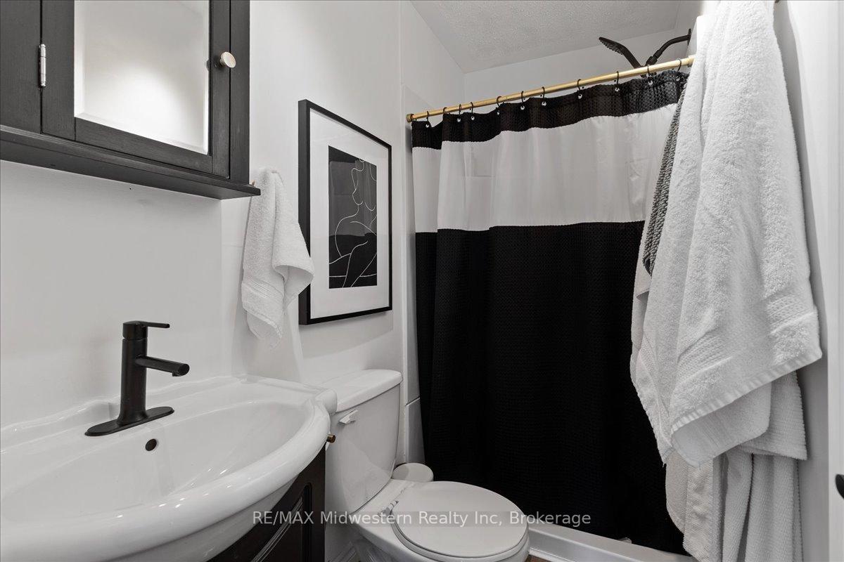 Photo 18 of 759 York Avenue N, North Perth, Listowel — HOMEH