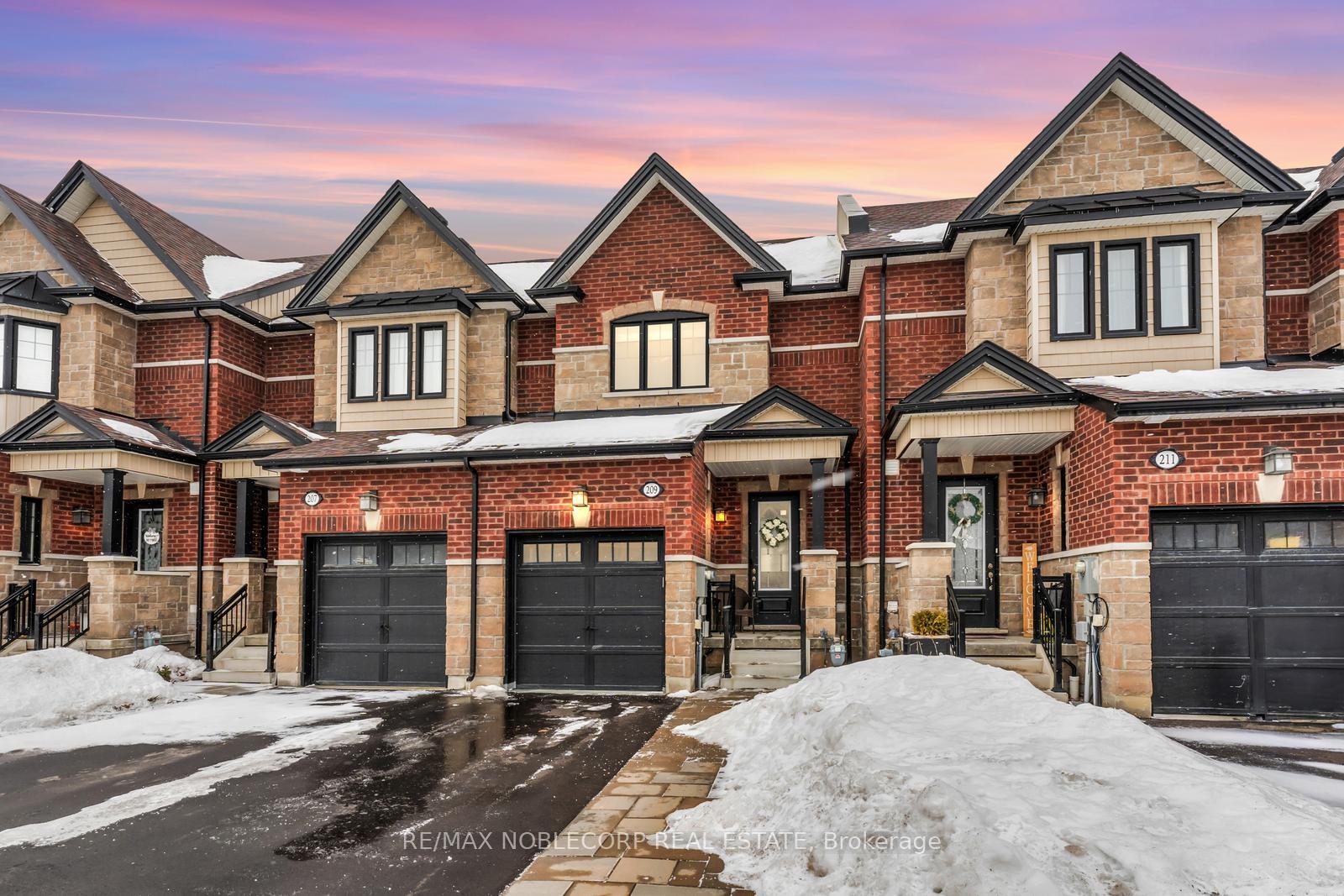 Photo 3 of 209 Walker Boulevard, New Tecumseth, Alliston — HOMEH