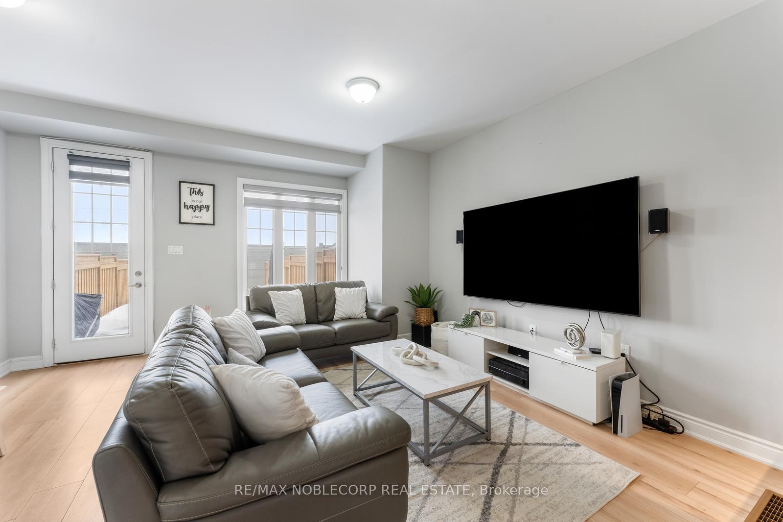 Photo 5 of 209 Walker Boulevard, New Tecumseth, Alliston — HOMEH