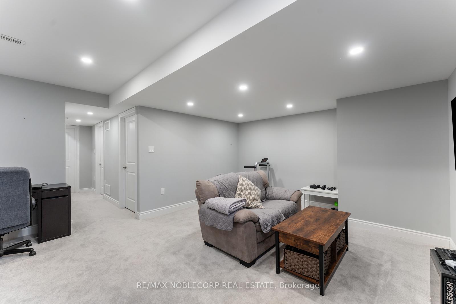 Photo 18 of 209 Walker Boulevard, New Tecumseth, Alliston — HOMEH