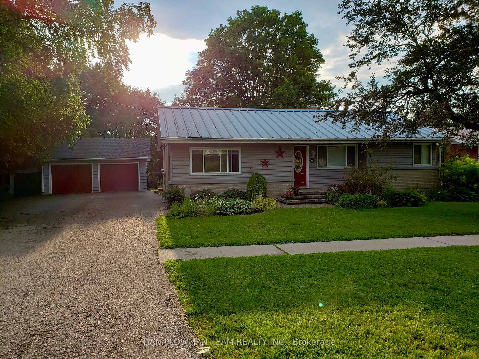 Photo 1 of 94 Union Avenue, Scugog, Port Perry — HOMEH