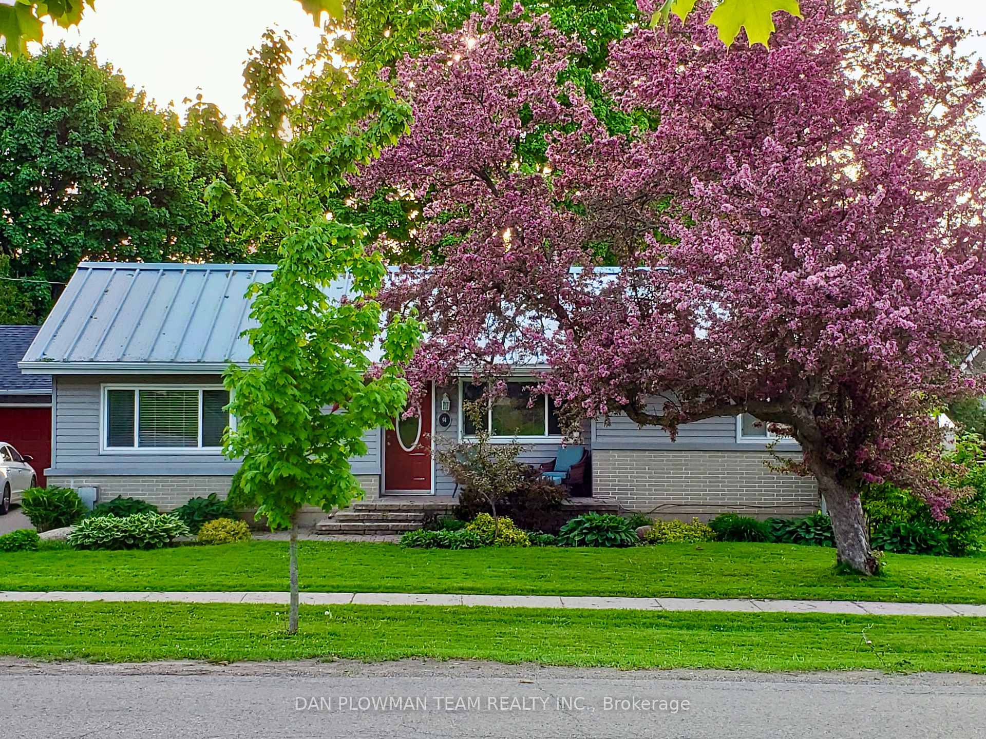 Photo 33 of 94 Union Avenue, Scugog, Port Perry — HOMEH