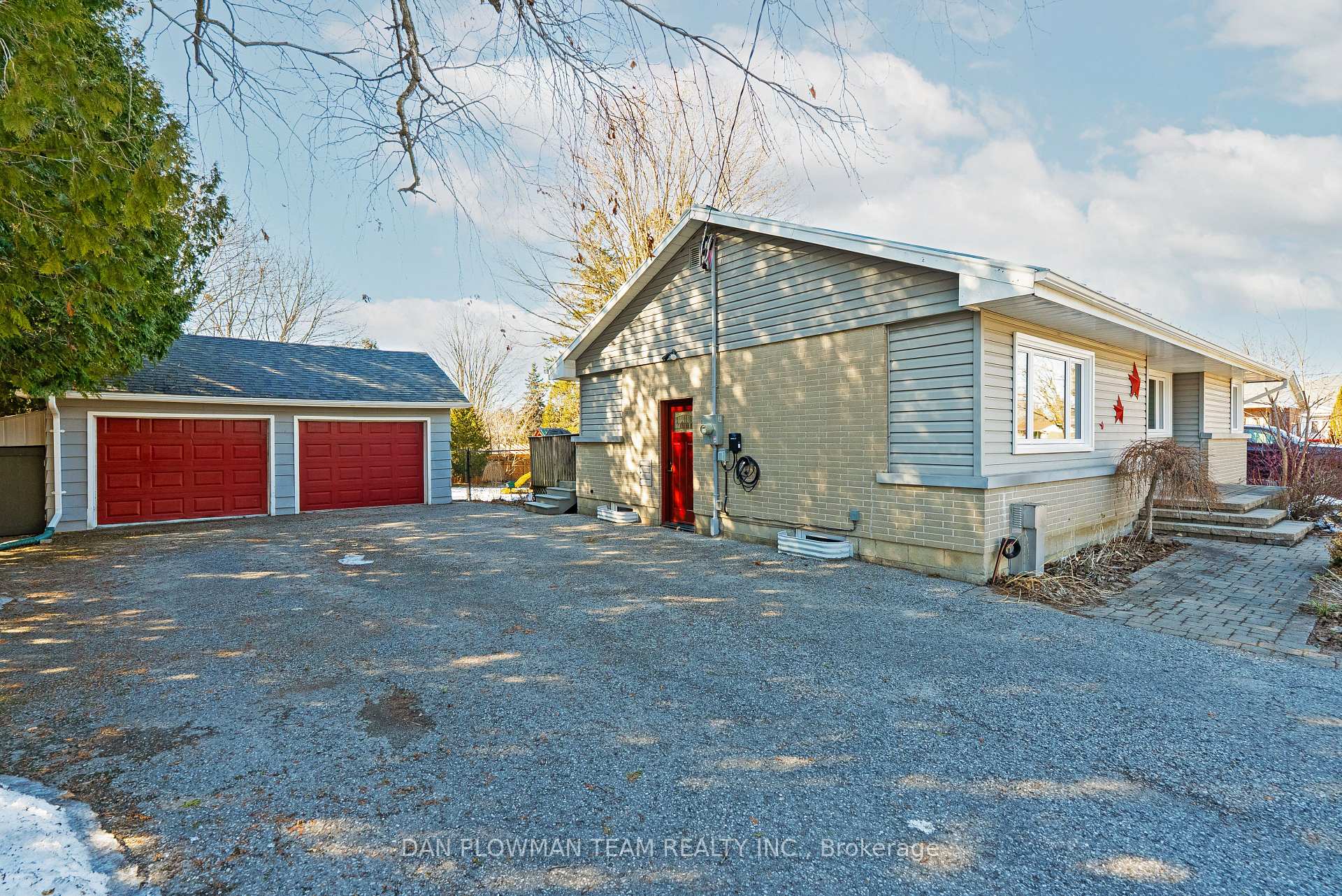 Photo 6 of 94 Union Avenue, Scugog, Port Perry — HOMEH
