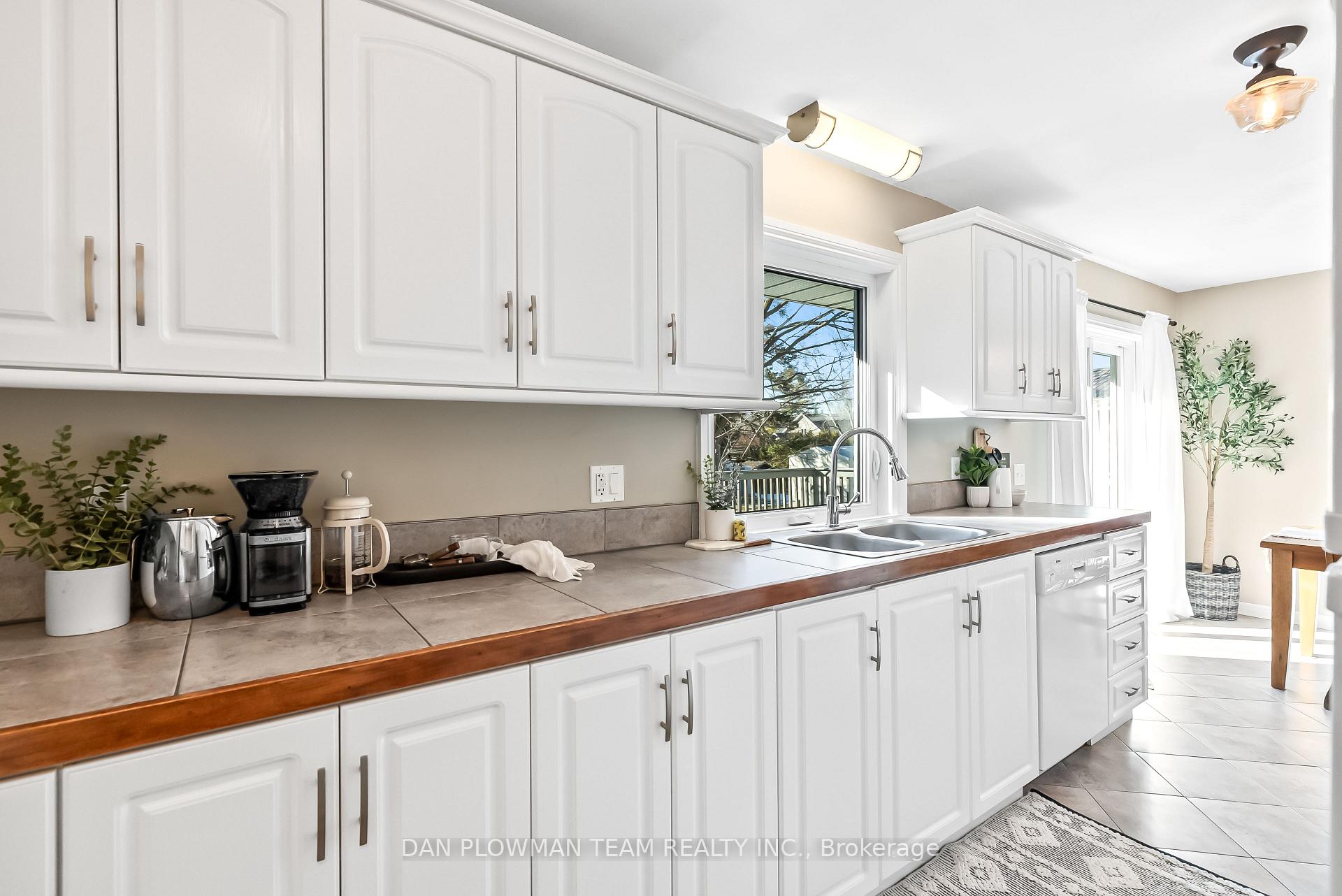 Photo 16 of 94 Union Avenue, Scugog, Port Perry — HOMEH