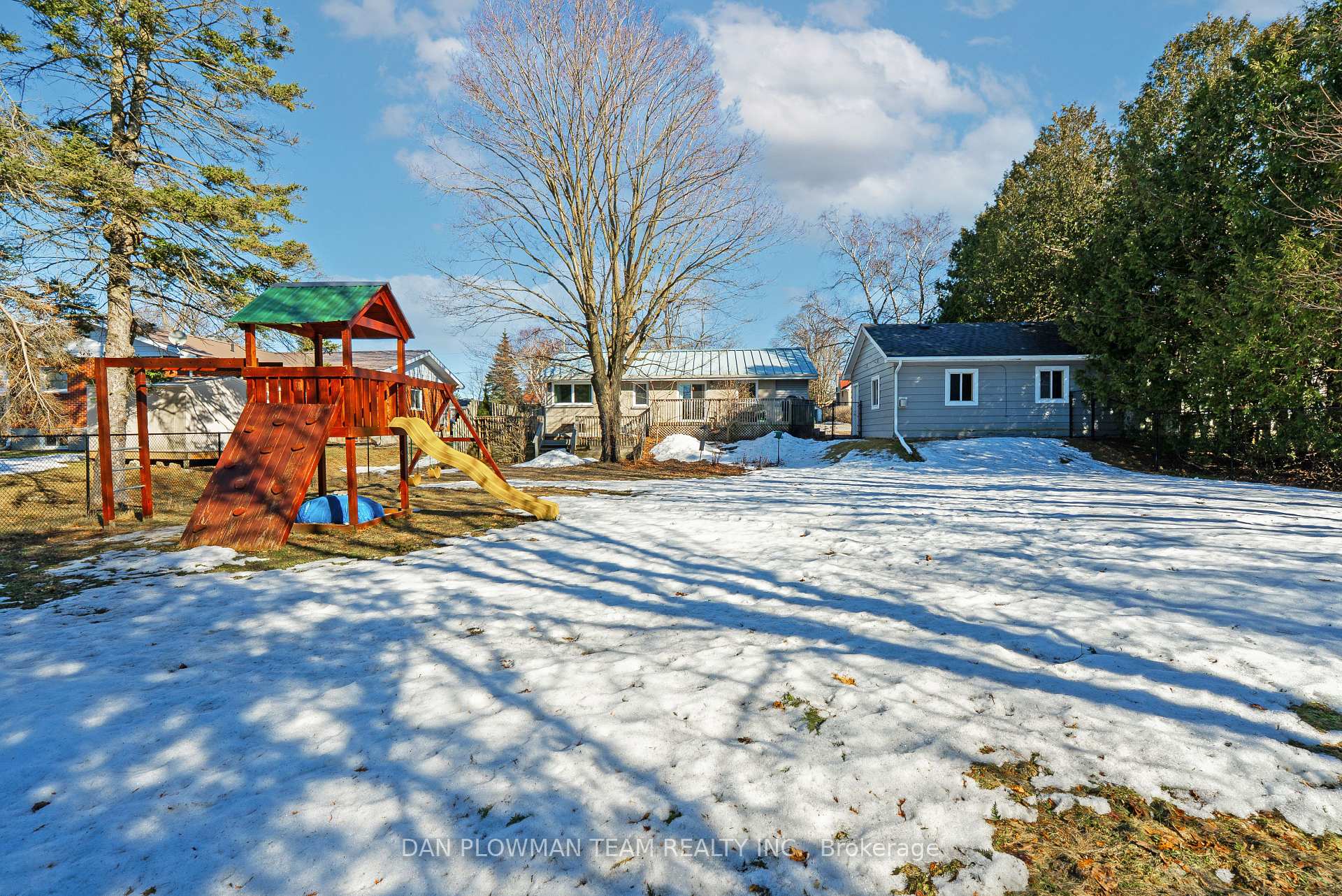Photo 39 of 94 Union Avenue, Scugog, Port Perry — HOMEH
