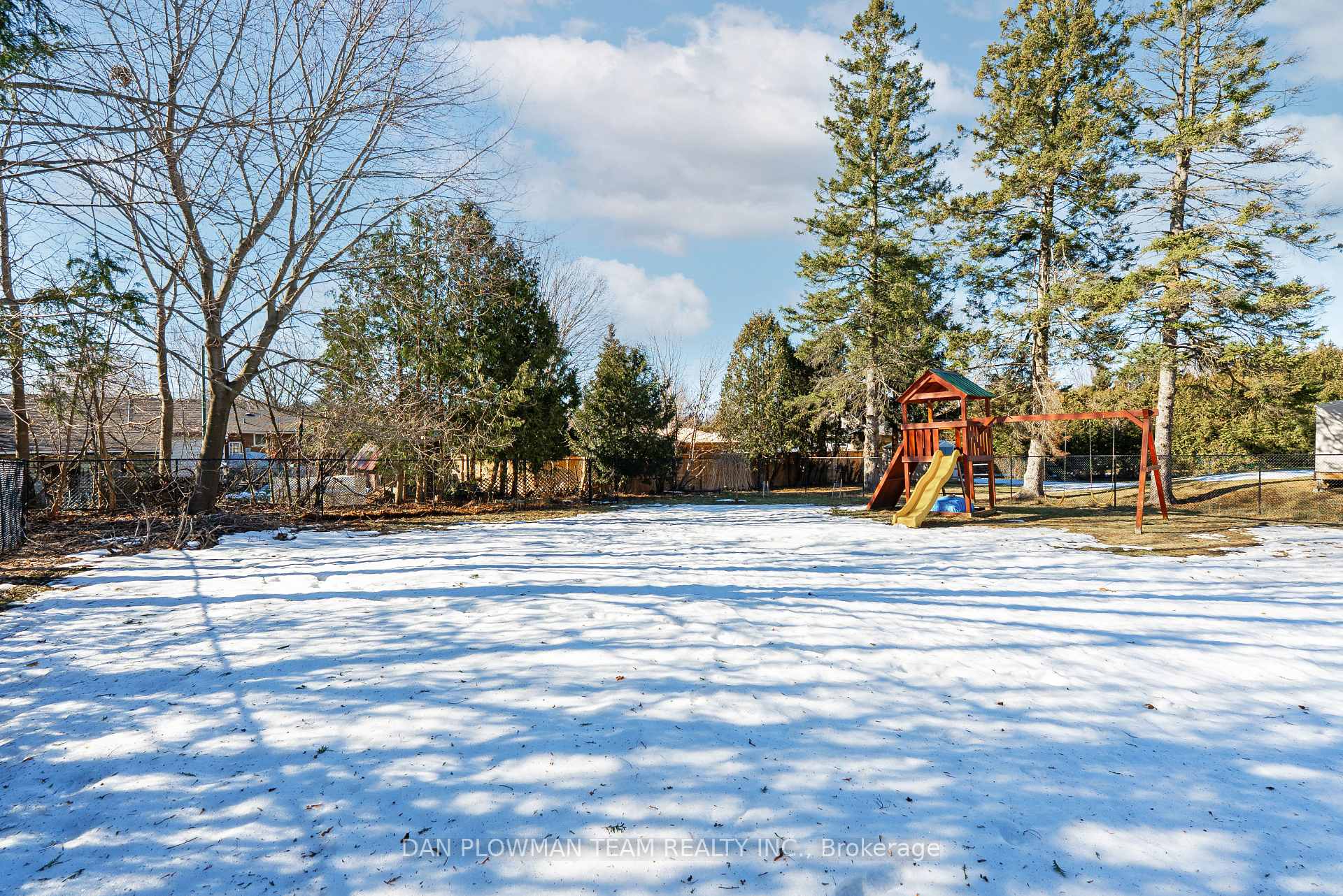 Photo 45 of 94 Union Avenue, Scugog, Port Perry — HOMEH