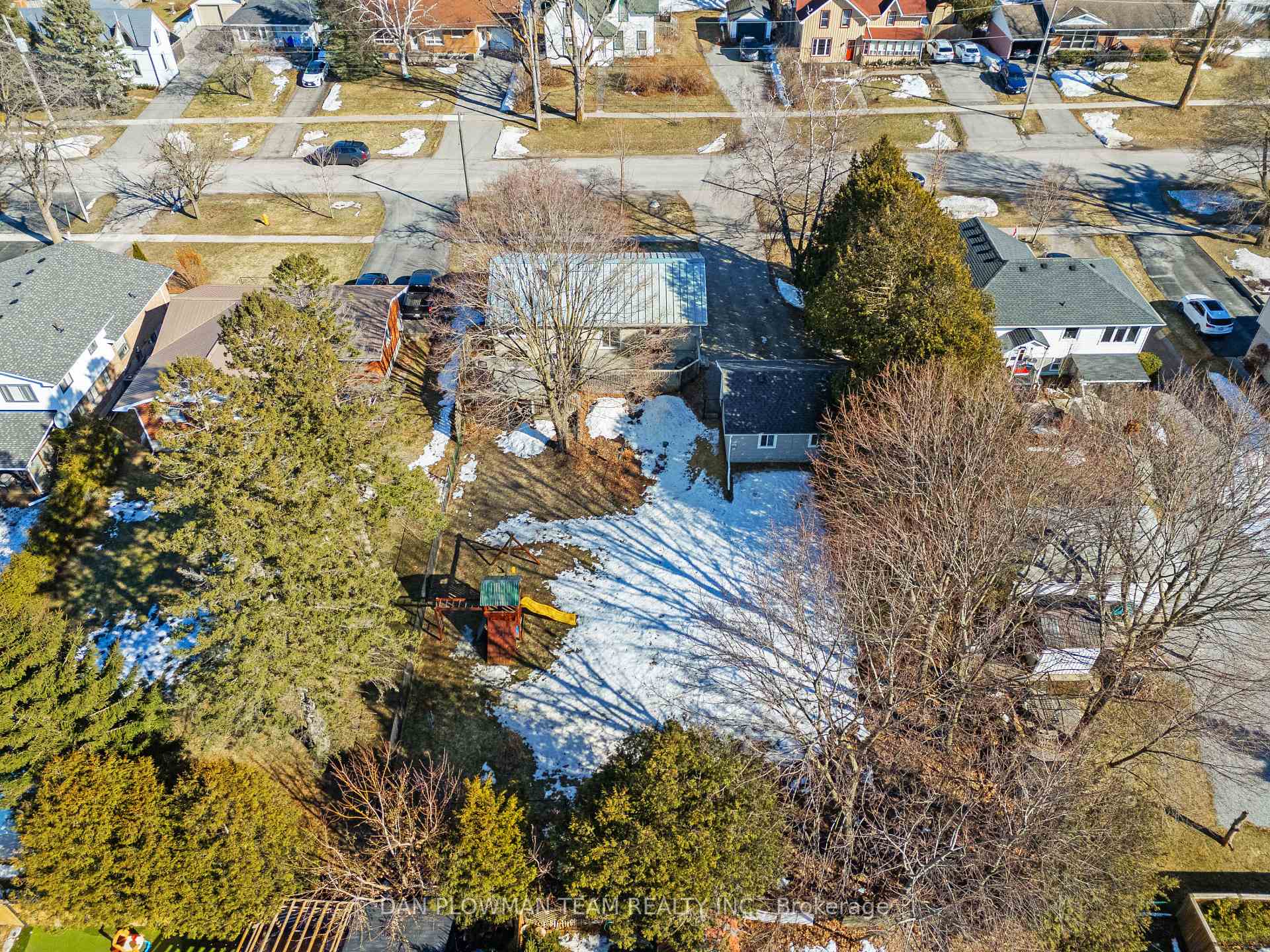Photo 48 of 94 Union Avenue, Scugog, Port Perry — HOMEH