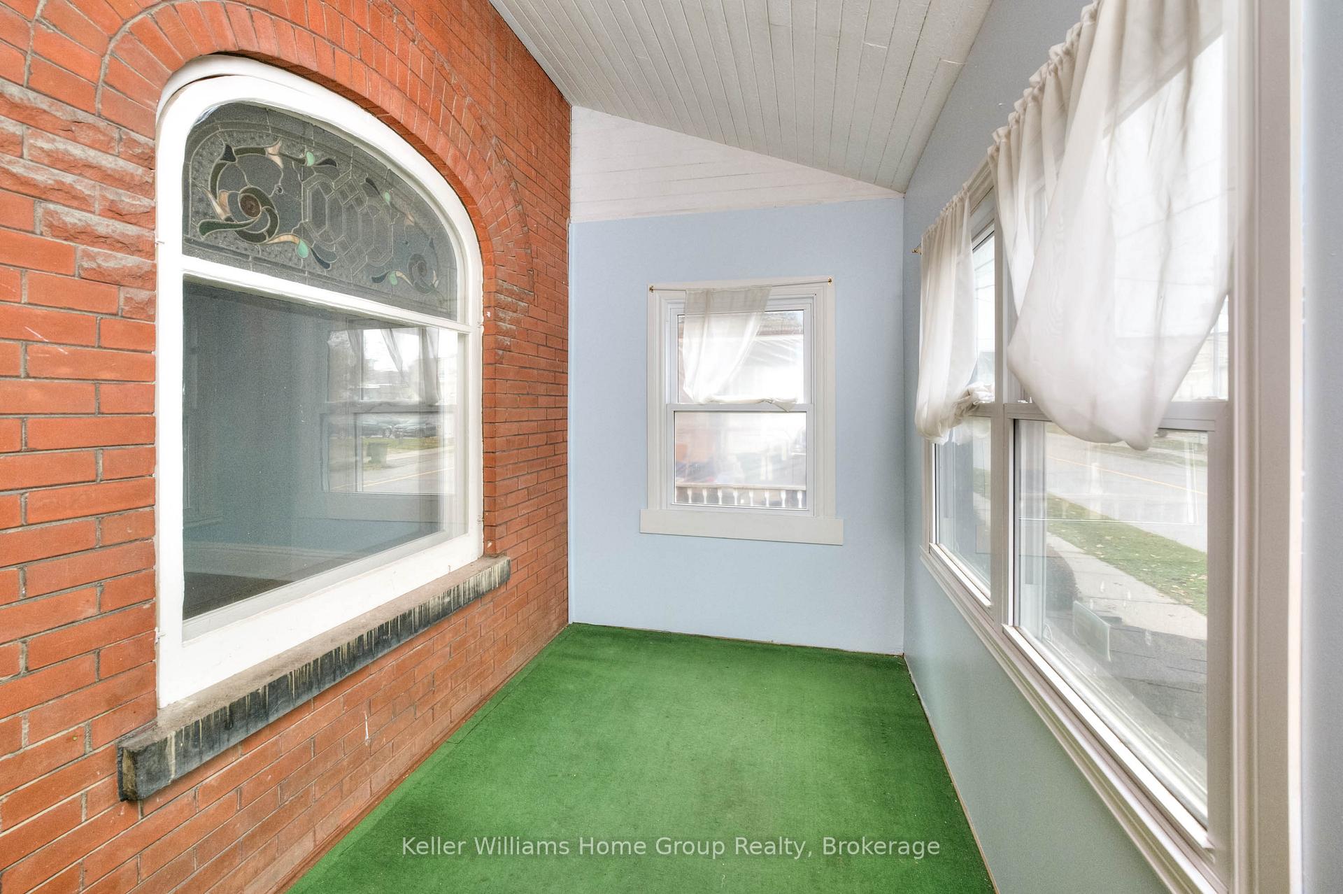 Photo 4 of 27 Hiawatha Street, St. Thomas — HOMEH