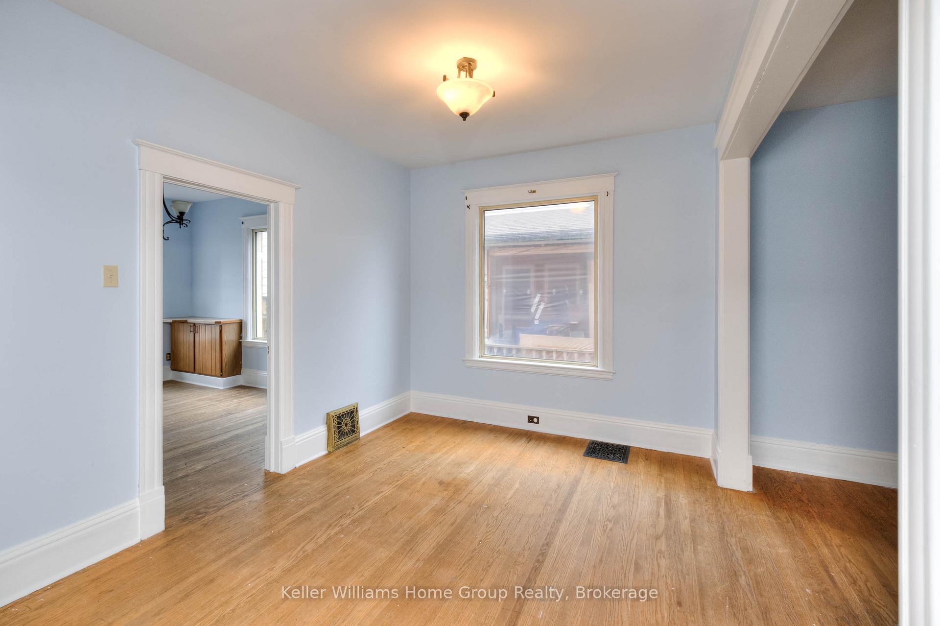 Photo 9 of 27 Hiawatha Street, St. Thomas — HOMEH