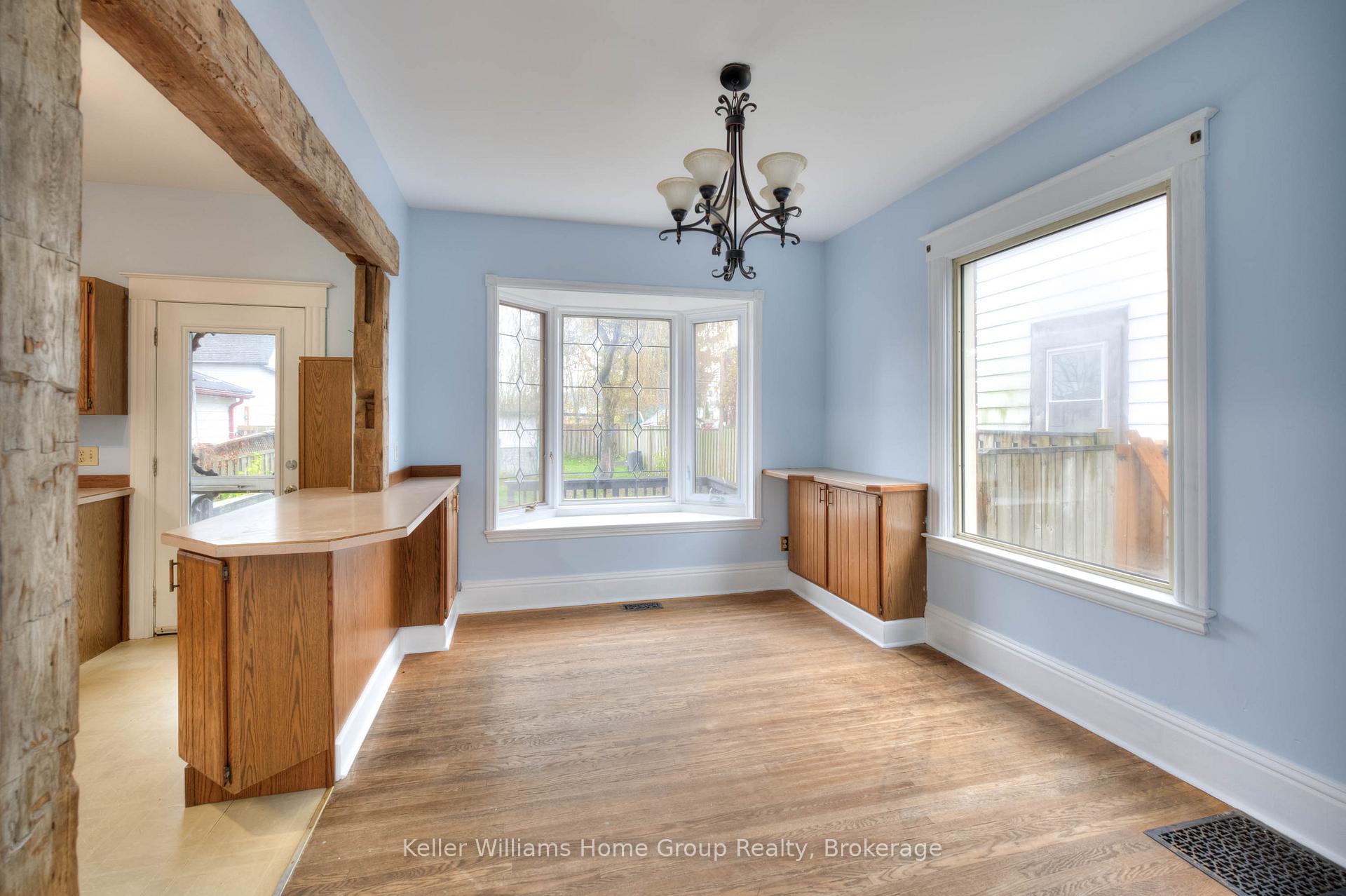 Photo 11 of 27 Hiawatha Street, St. Thomas — HOMEH