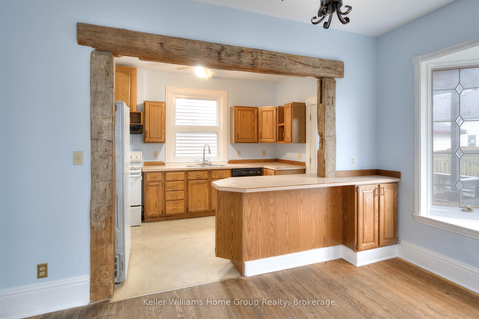 Photo 15 of 27 Hiawatha Street, St. Thomas — HOMEH