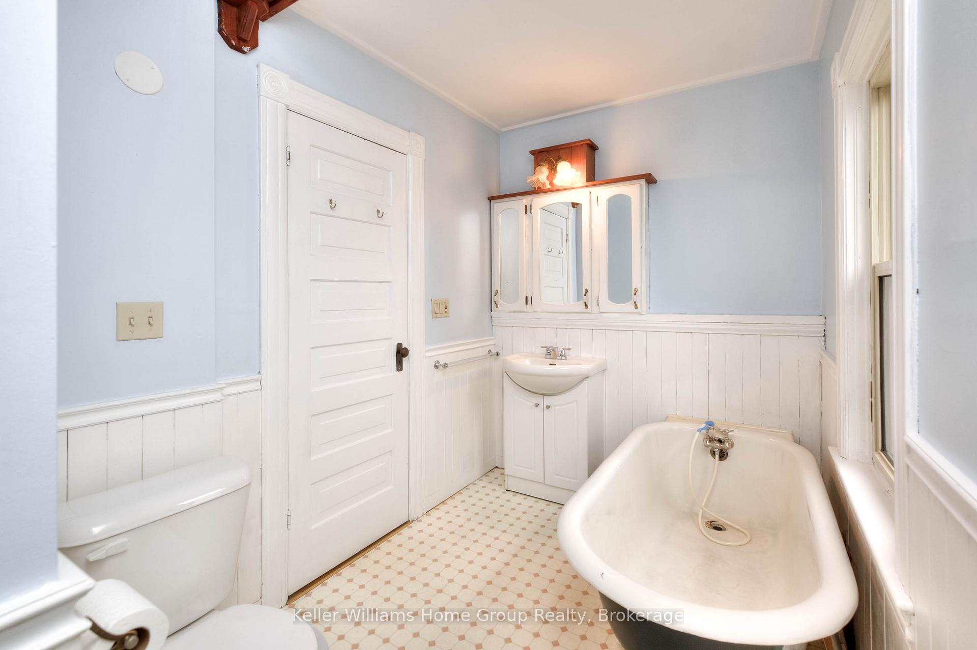 Photo 25 of 27 Hiawatha Street, St. Thomas — HOMEH