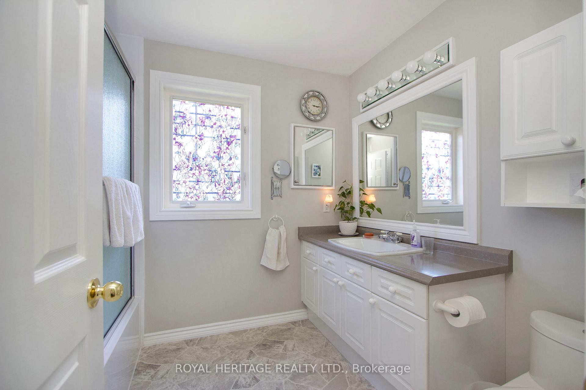 Photo 11 of 17 Fairway Drive, Clarington, Newcastle — HOMEH