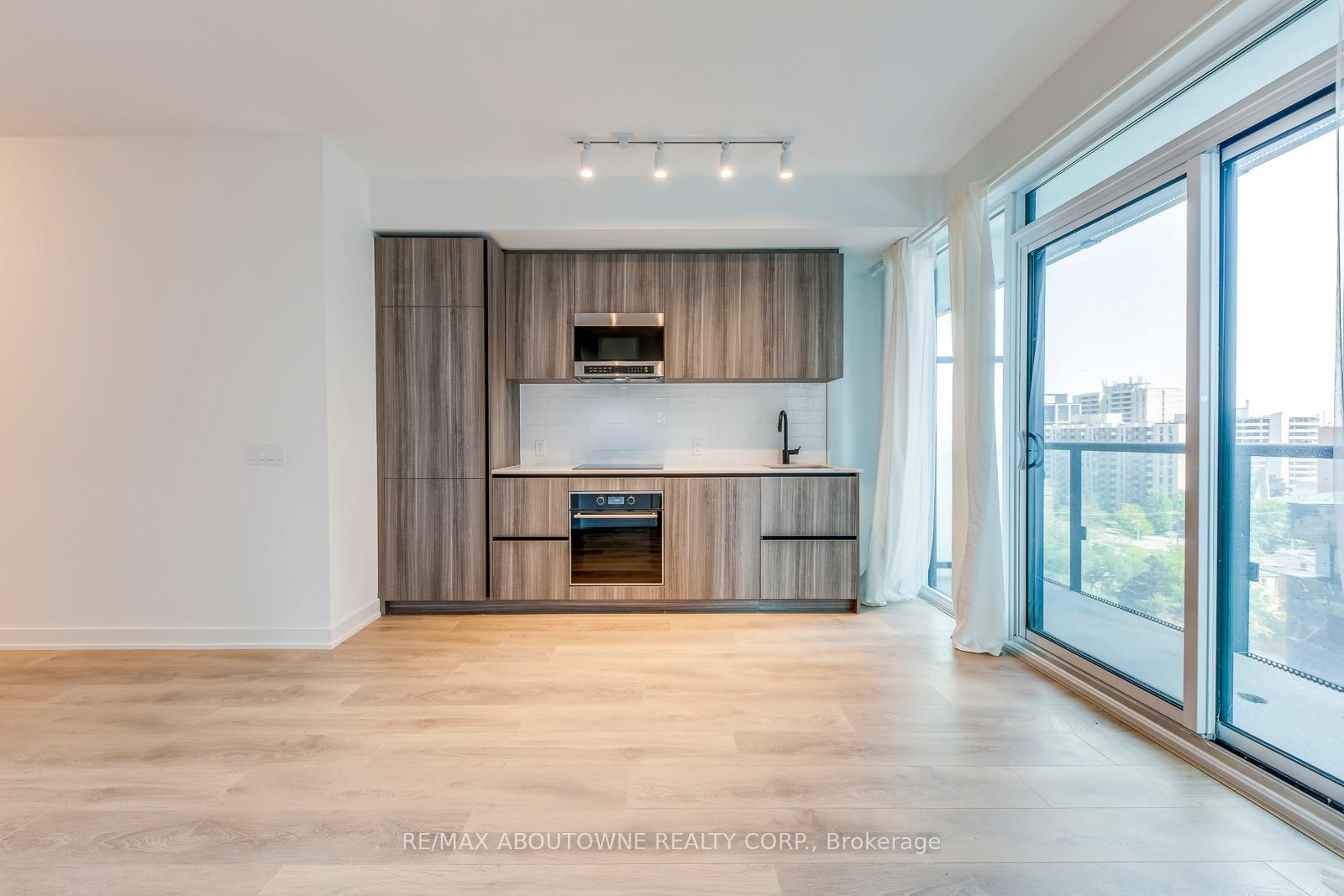 Photo 16 of Unit 1012, 117 broadway Avenue, Toronto, Mount Pleasant West — HOMEH