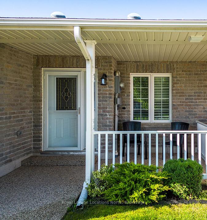 Photo 2 of 20 Chestnut Lane N, Wasaga Beach — HOMEH