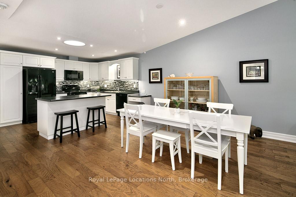 Photo 23 of 20 Chestnut Lane N, Wasaga Beach — HOMEH