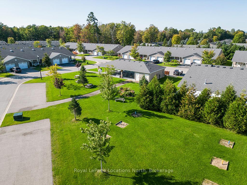 Photo 25 of 20 Chestnut Lane N, Wasaga Beach — HOMEH