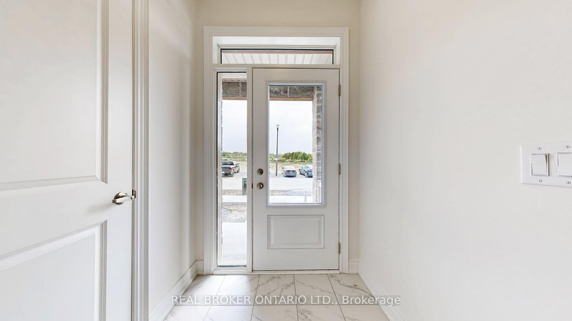 Photo 2 of 2904 Grindstone Crescent, Pickering, Rural Pickering — HOMEH