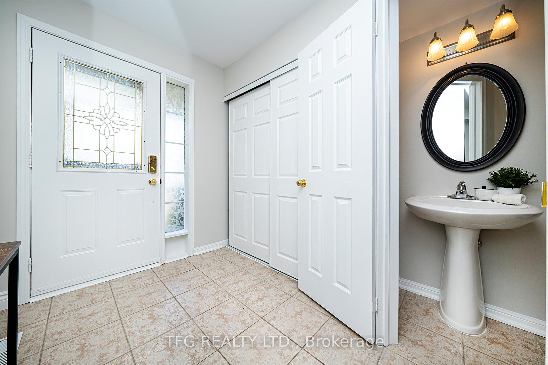 Photo 2 of 165 Scottsdale Drive, Clarington, Bowmanville — HOMEH
