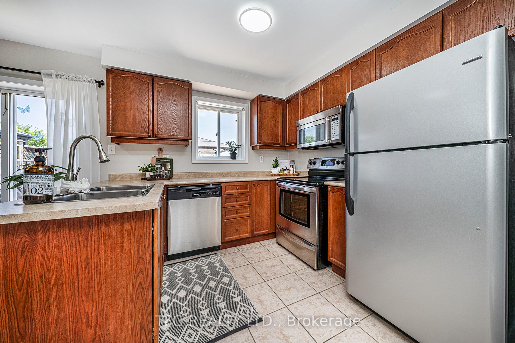 Photo 12 of 165 Scottsdale Drive, Clarington, Bowmanville — HOMEH
