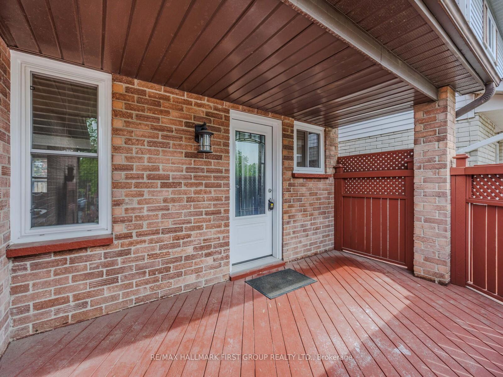 Photo 5 of 5 Chalmers Crescent, Ajax, Central — HOMEH