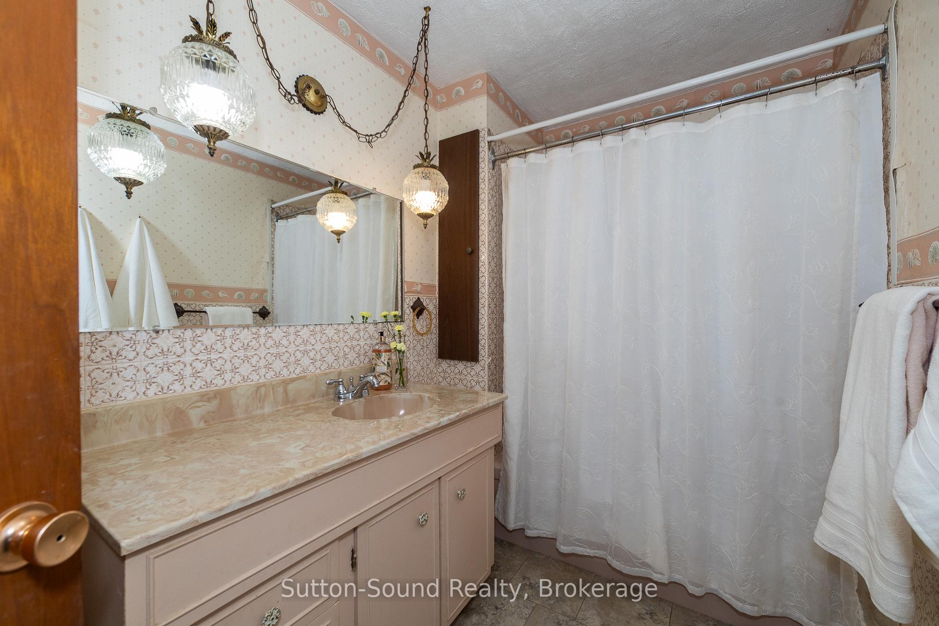 Photo 31 of 38 Brook Street W, Arran-Elderslie — HOMEH