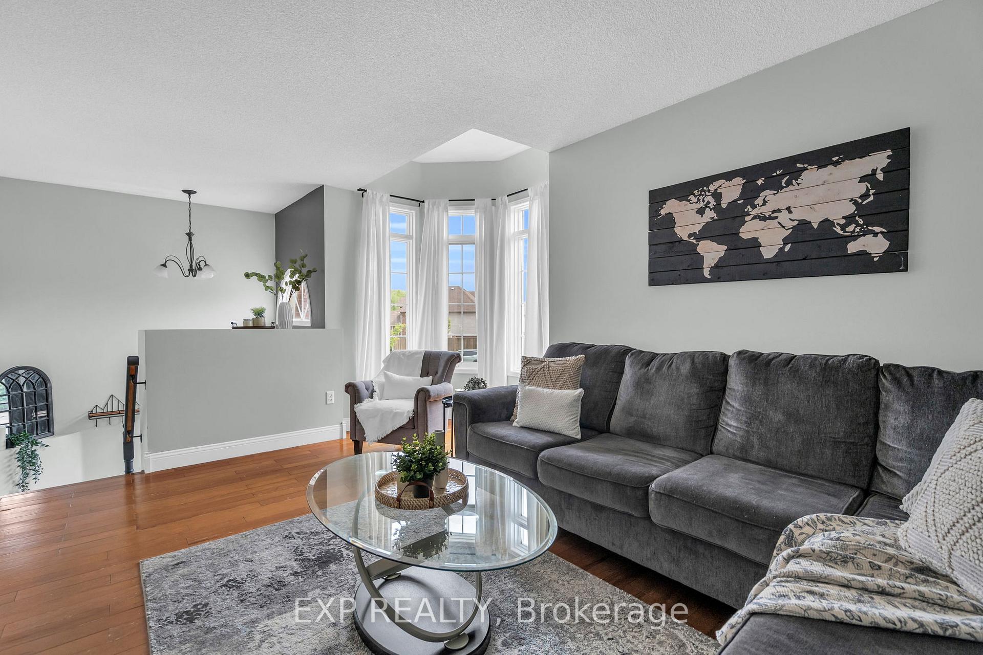 Photo 9 of 75 Abernethy Crescent, Clarington, Bowmanville — HOMEH