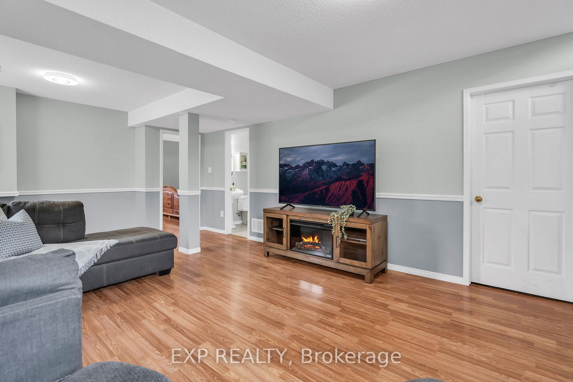 Photo 20 of 75 Abernethy Crescent, Clarington, Bowmanville — HOMEH