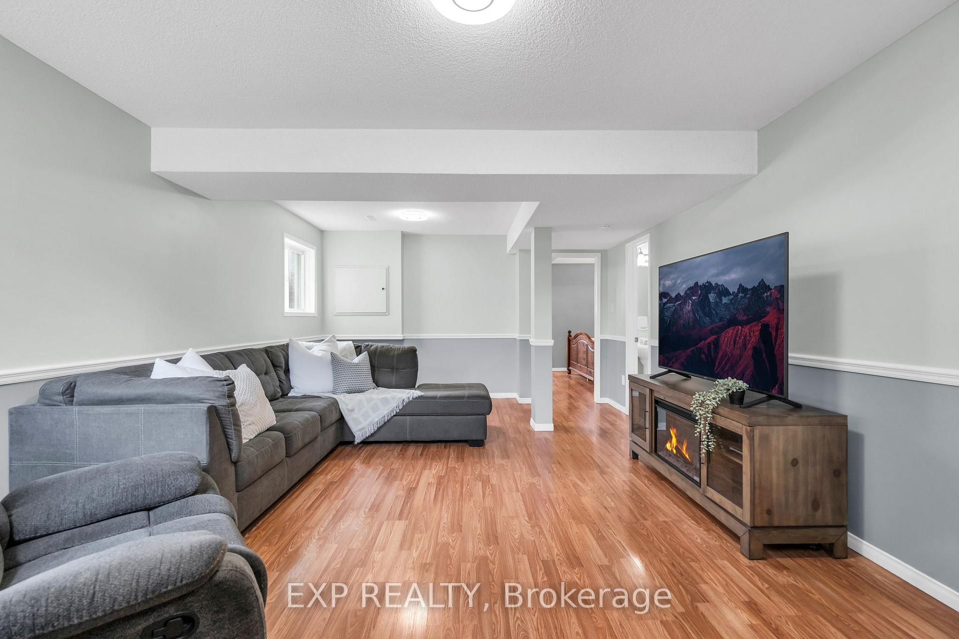 Photo 18 of 75 Abernethy Crescent, Clarington, Bowmanville — HOMEH