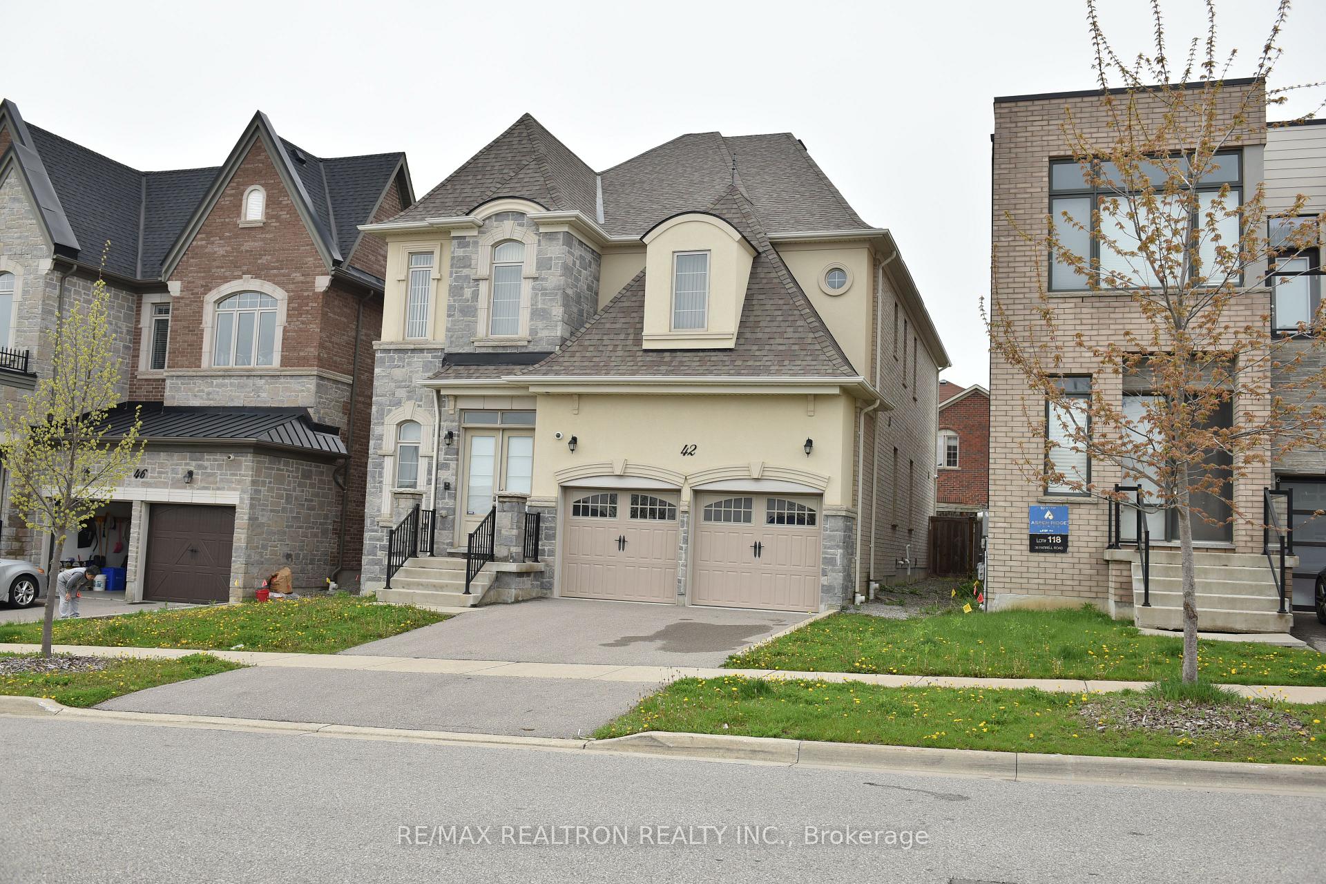 Photo 1 of 42 Farrell Road, Vaughan, Patterson — HOMEH