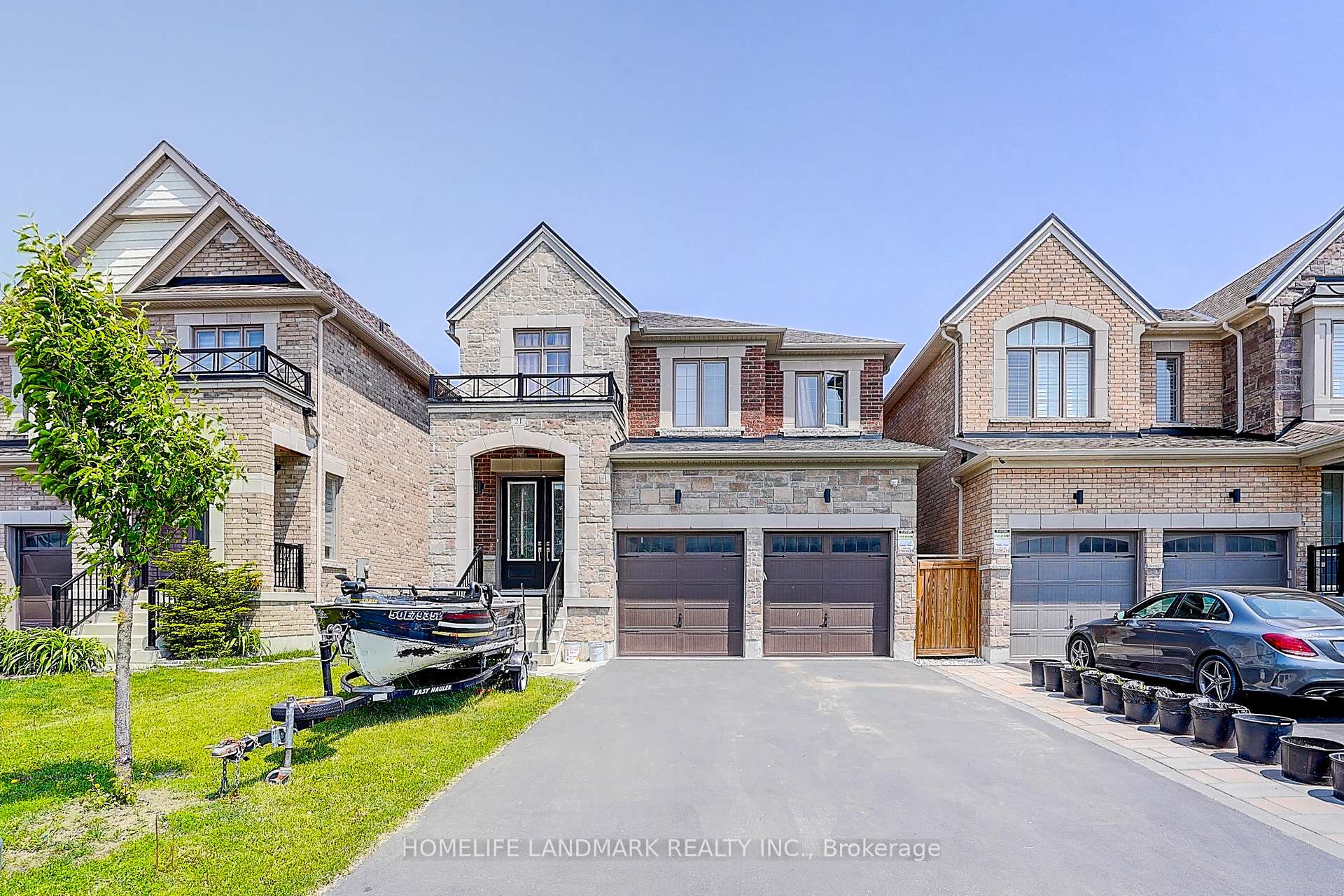 Photo 1 of 21 Hayeraft Street, Whitby, Rural Whitby — HOMEH