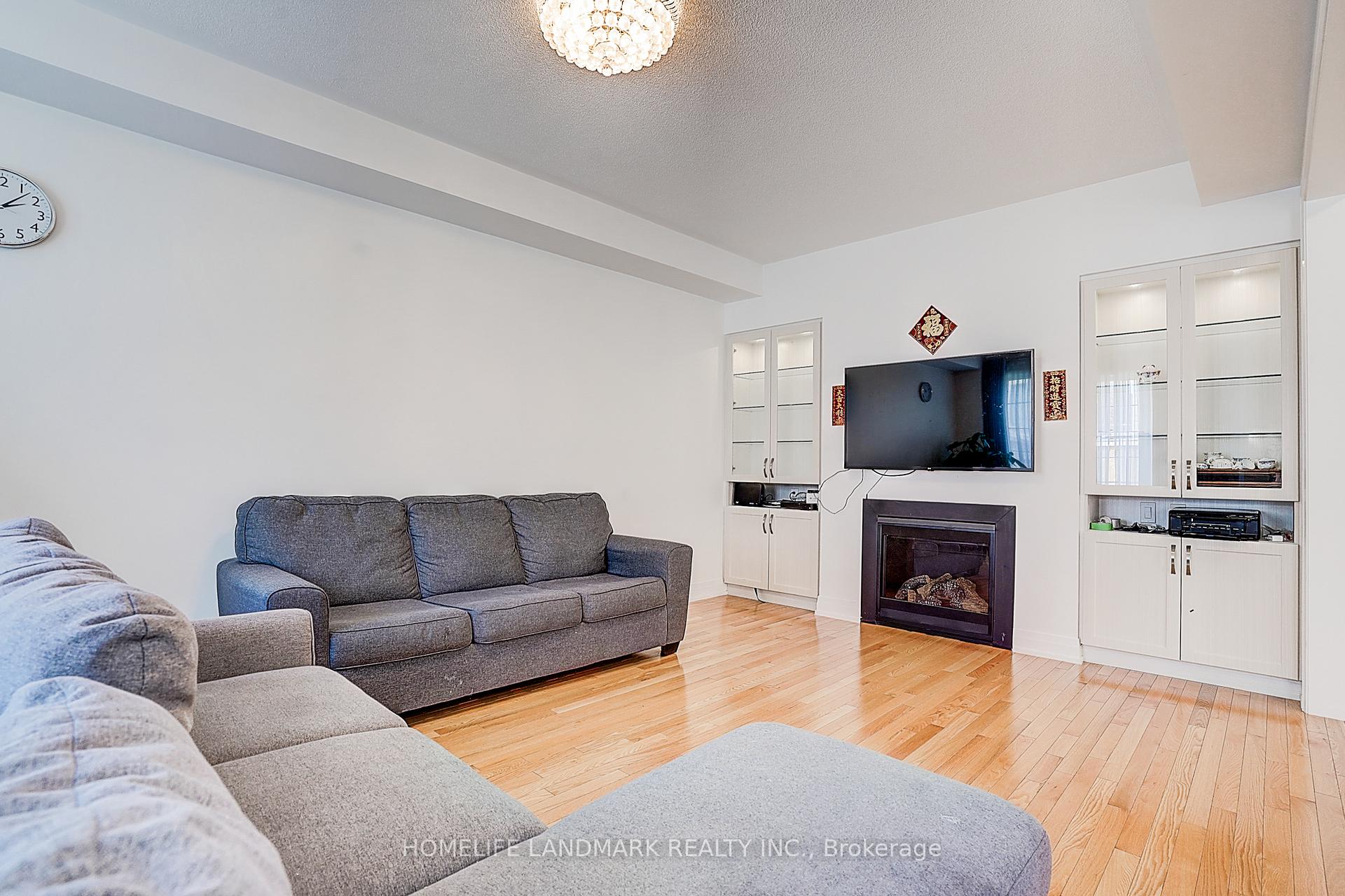 Photo 18 of 21 Hayeraft Street, Whitby, Rural Whitby — HOMEH