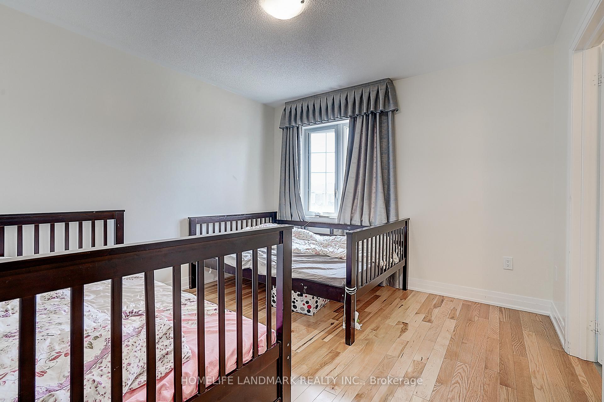 Photo 27 of 21 Hayeraft Street, Whitby, Rural Whitby — HOMEH