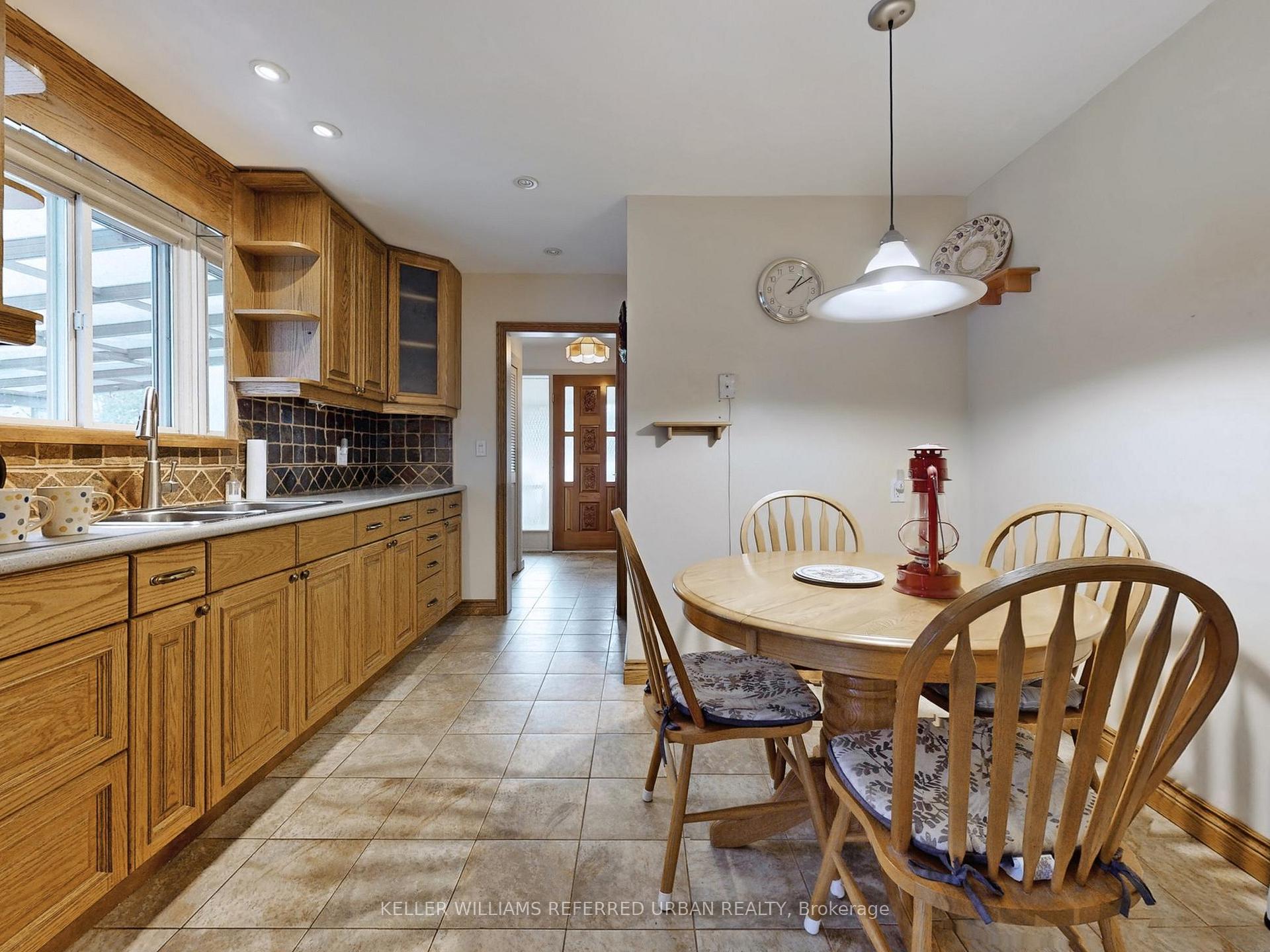 Photo 7 of 94 Meadowview Avenue, Markham, Grandview — HOMEH