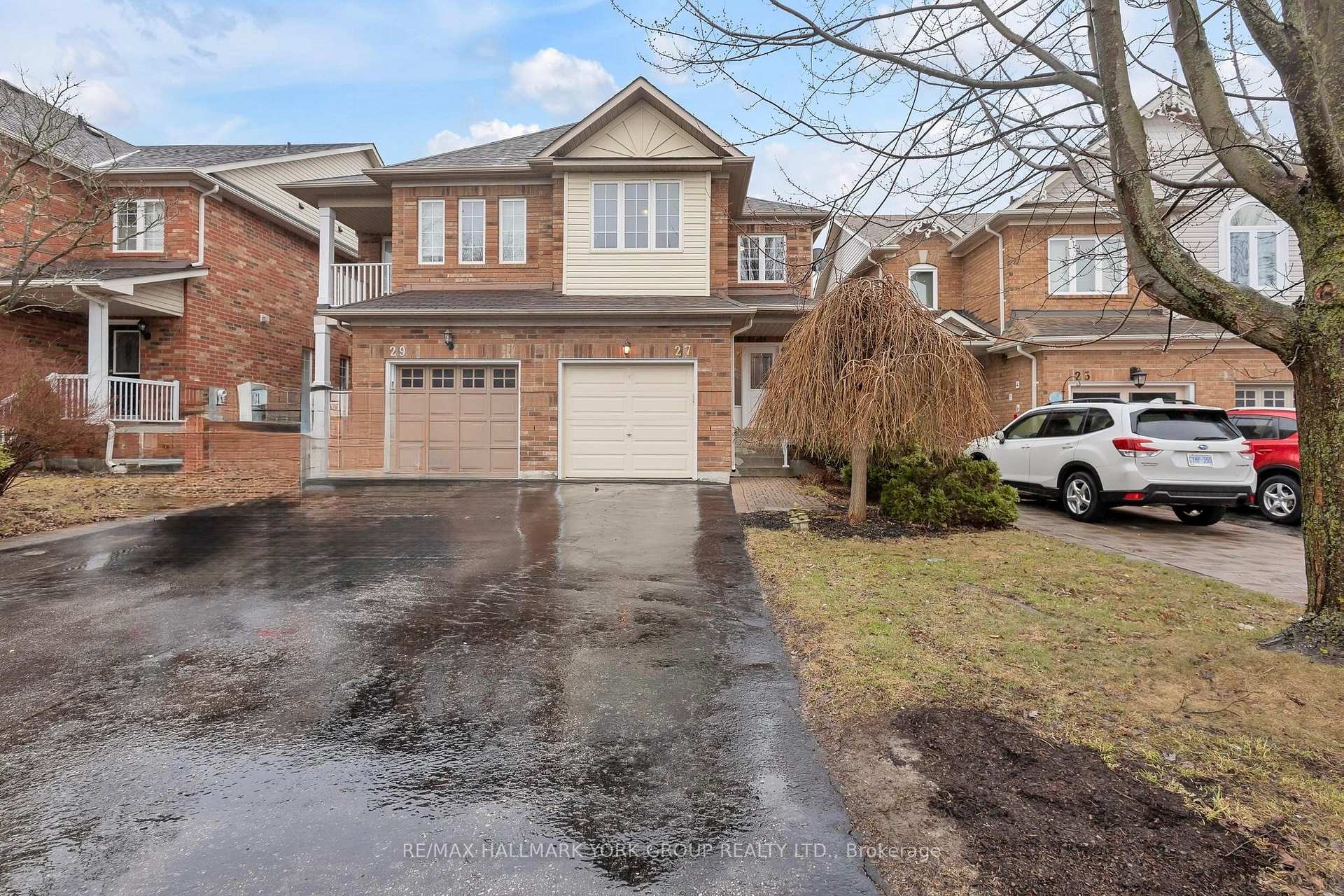 Photo 1 of 27 Baywell Crescent, Aurora, Bayview Wellington — HOMEH