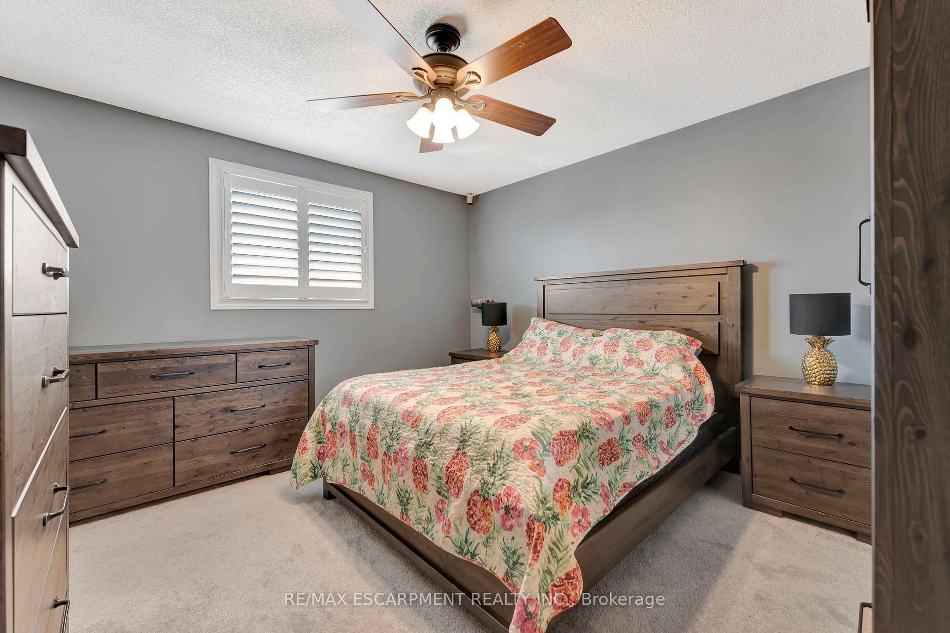 Photo 10 of 38 Celtic Drive, Haldimand — HOMEH
