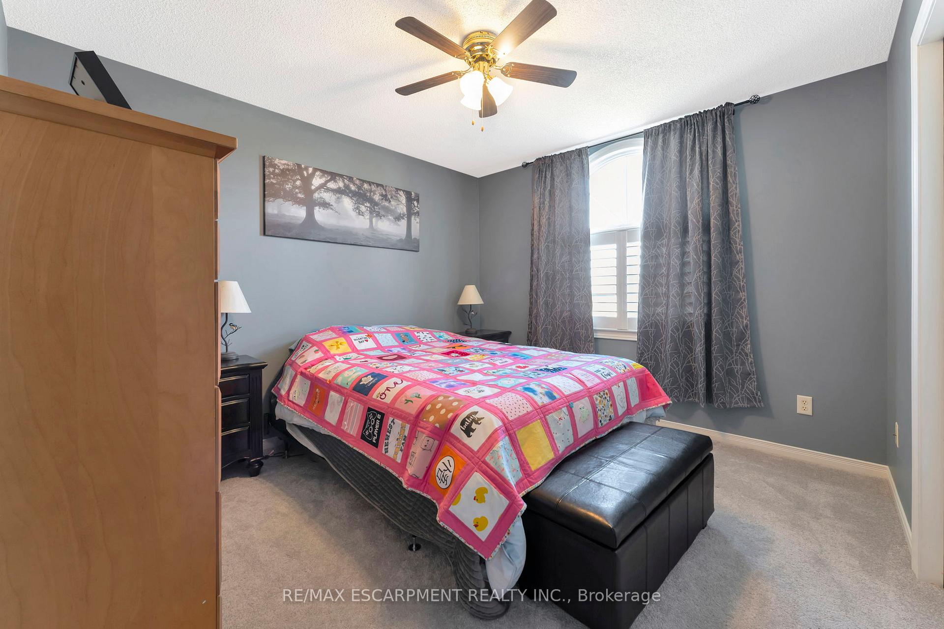 Photo 18 of 38 Celtic Drive, Haldimand — HOMEH
