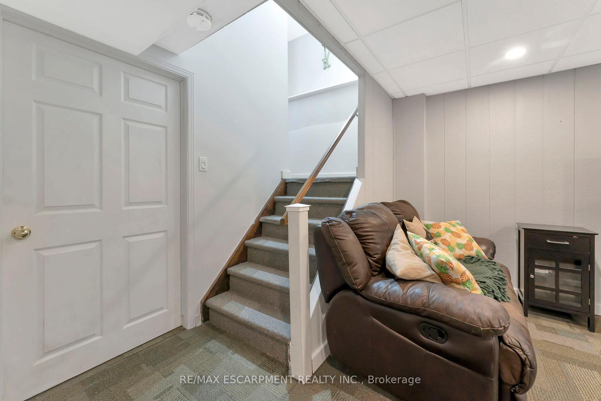 Photo 20 of 38 Celtic Drive, Haldimand — HOMEH