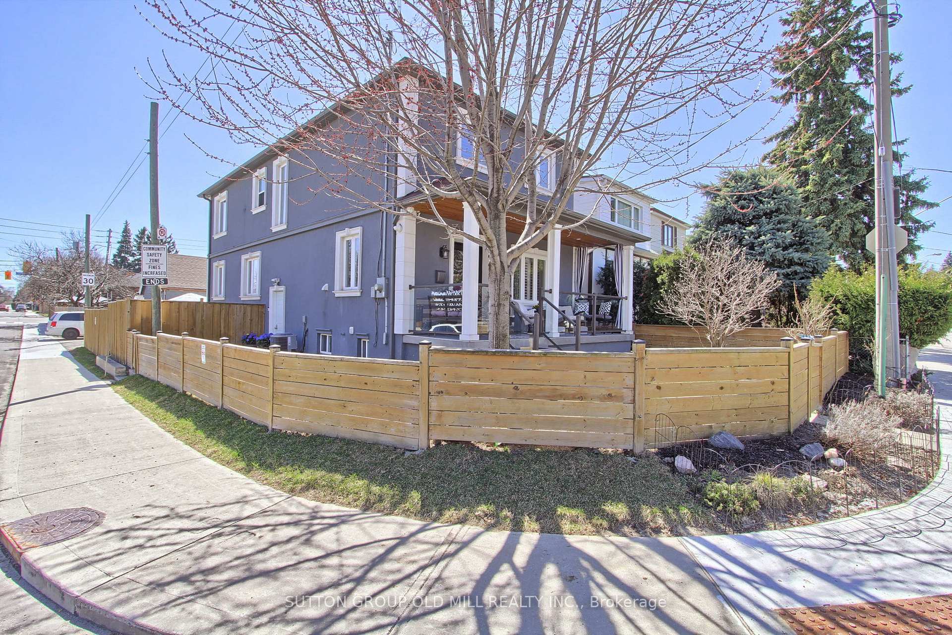 Photo 1 of 25 Savoy Avenue, Toronto, Woodbine-Lumsden — HOMEH