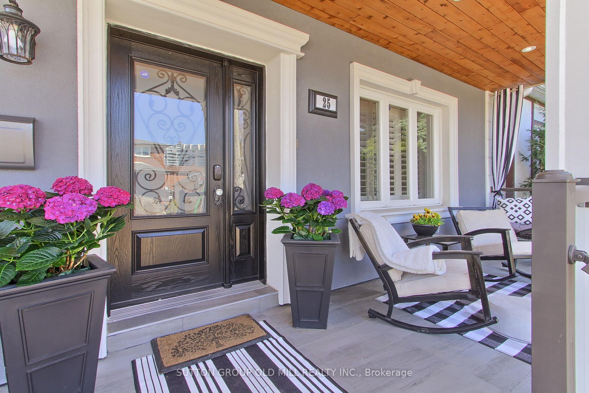 Photo 2 of 25 Savoy Avenue, Toronto, Woodbine-Lumsden — HOMEH