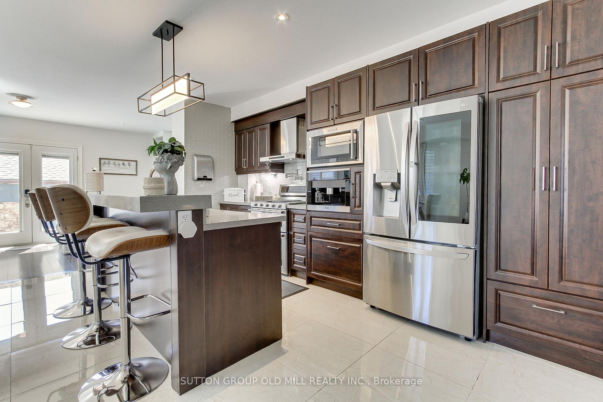 Photo 9 of 25 Savoy Avenue, Toronto, Woodbine-Lumsden — HOMEH