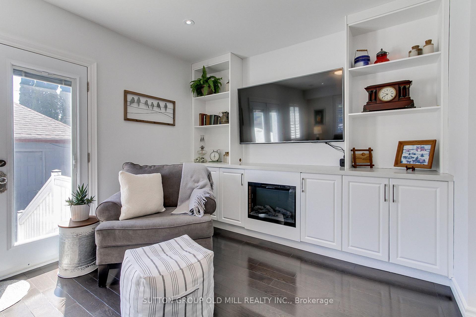 Photo 12 of 25 Savoy Avenue, Toronto, Woodbine-Lumsden — HOMEH